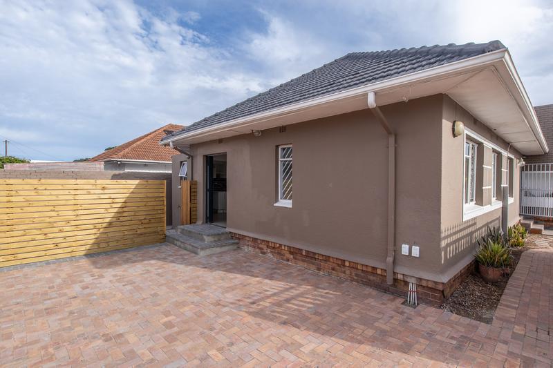 To Let 1 Bedroom Property for Rent in Plumstead Western Cape